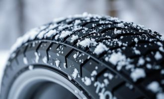 Зимняя резина Bridgestone: почему она так часто появляется в списках рекомендаций
