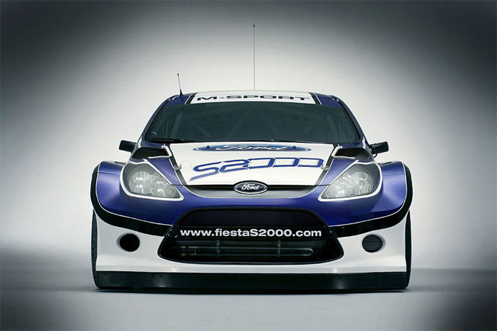 Раллийный автомобиль Ford Fiesta S2000